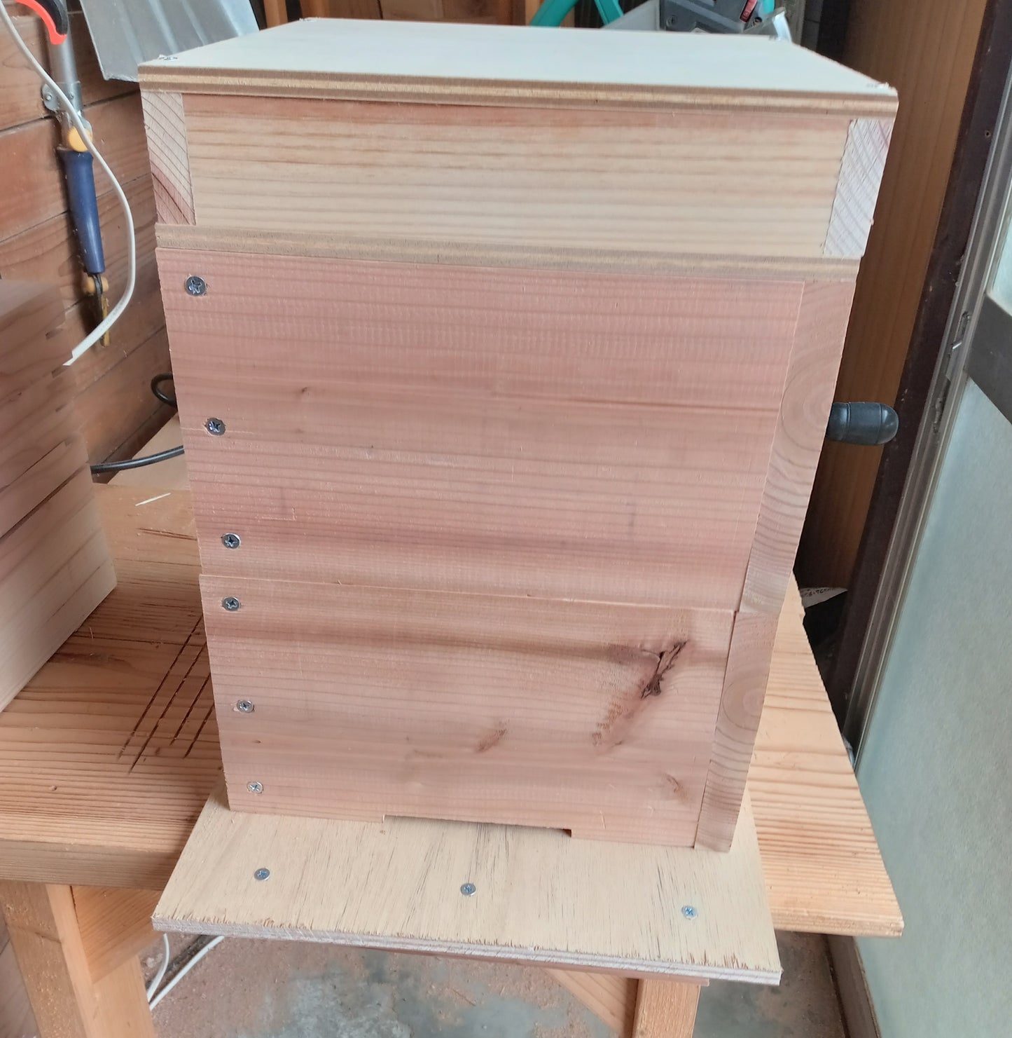 日本みつばち捕獲用巣箱~スターターキット(巣箱+巣門箱等一式セット)(税込み・送料込み)